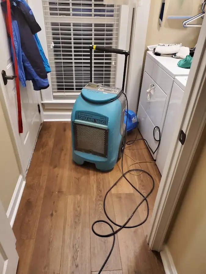 Commercial dehumidifier deployed for Crawl Space Restoration in Houston